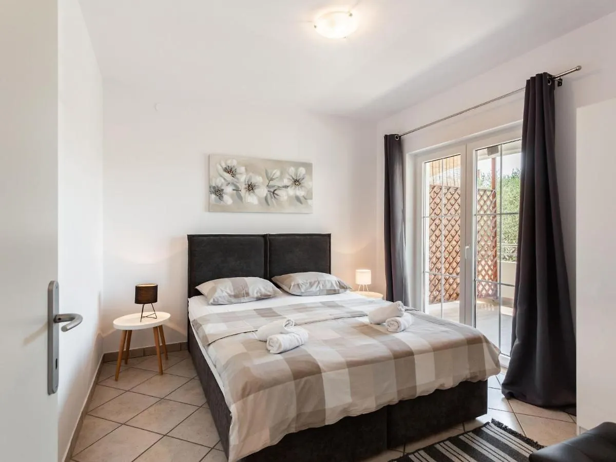 Apartment Tino - Zad510 By Interhome Sukosan