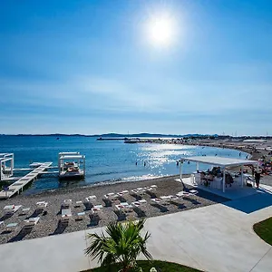 Studio Bianca - Studio With Terrace Near The Sea Apartman